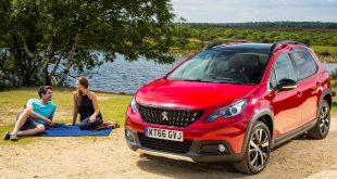 Couple with a PEUGEOT 2008 SUV GT Line