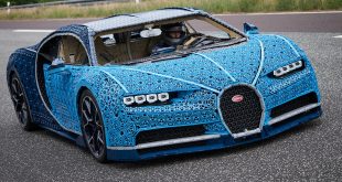 Life-size LEGO Technic Bugatti Chiron
