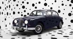 Jaguar celebrates 60th Anniversary of legendary Mk2 sports saloon with unique Rankin photograph