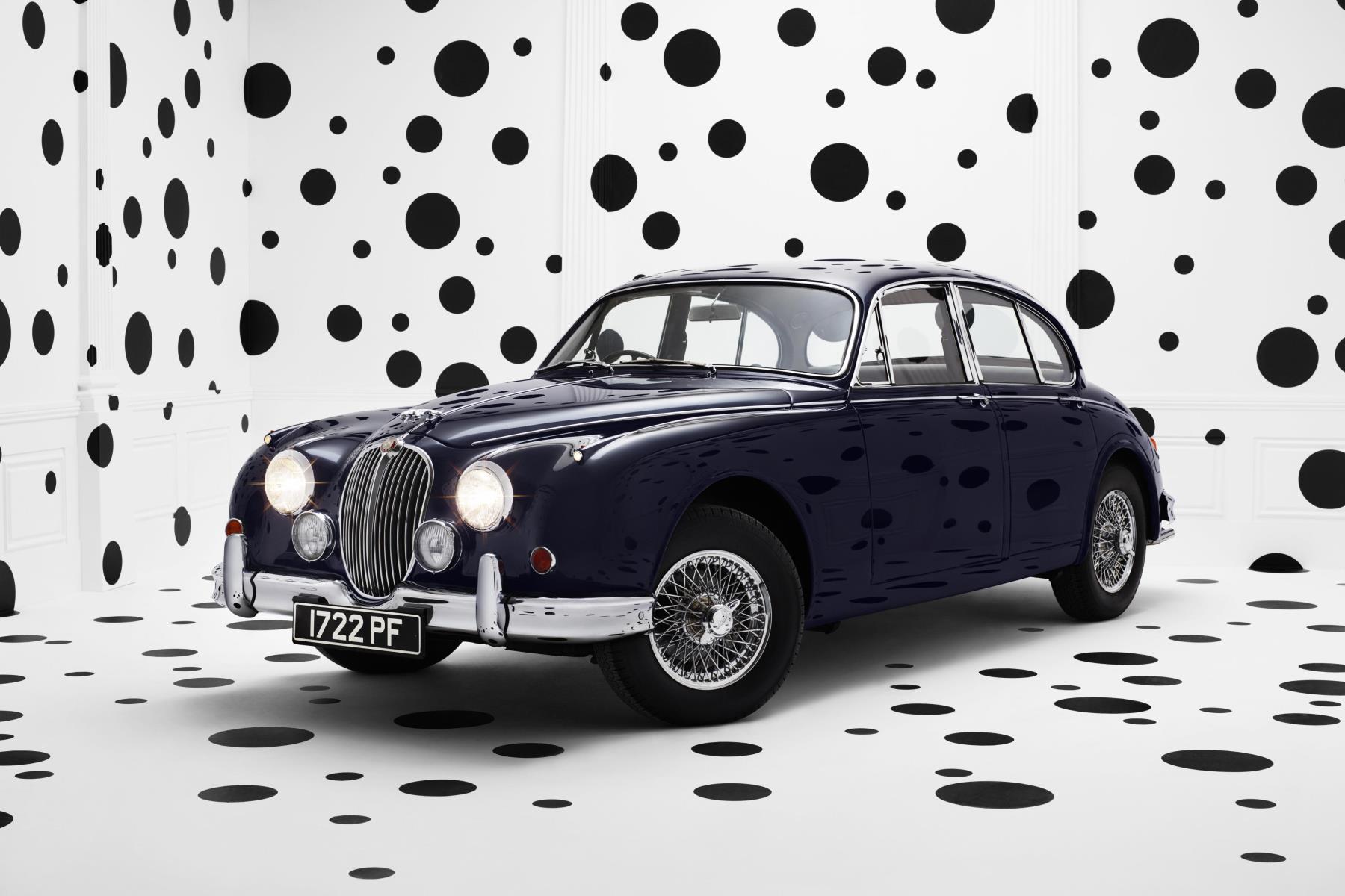 Jaguar celebrates 60th Anniversary of legendary Mk2 sports saloon with unique Rankin photograph