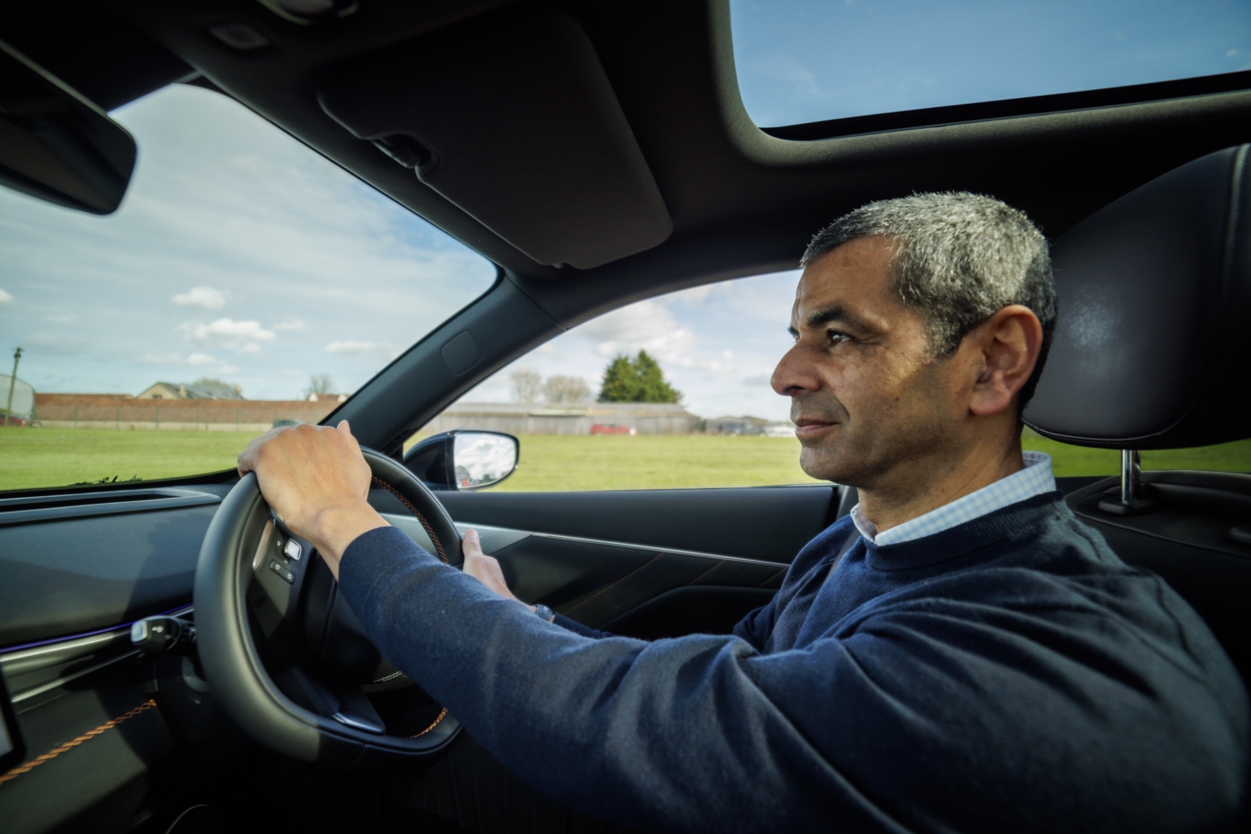 Gareth Herincx driving the Changan Deepal S05