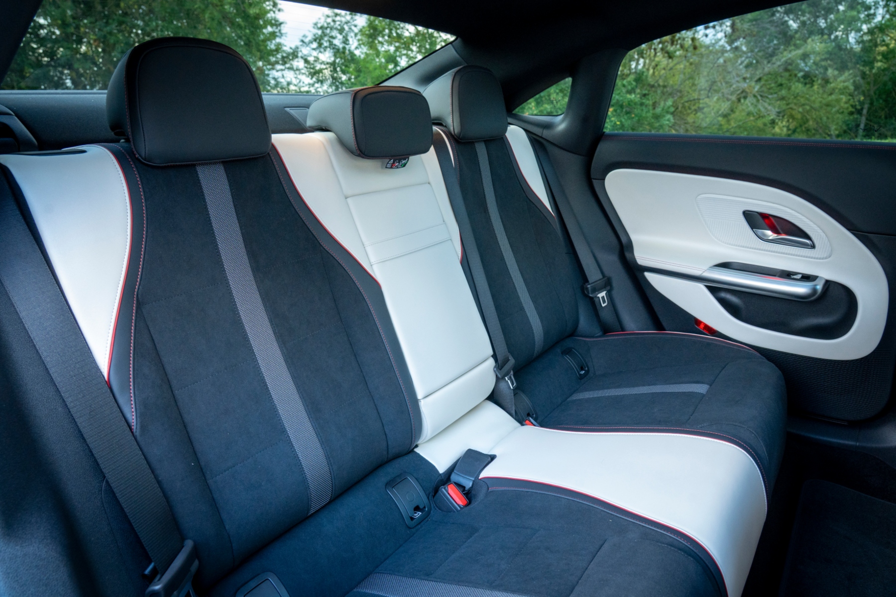 Mercedes-Benz CLA Saloon