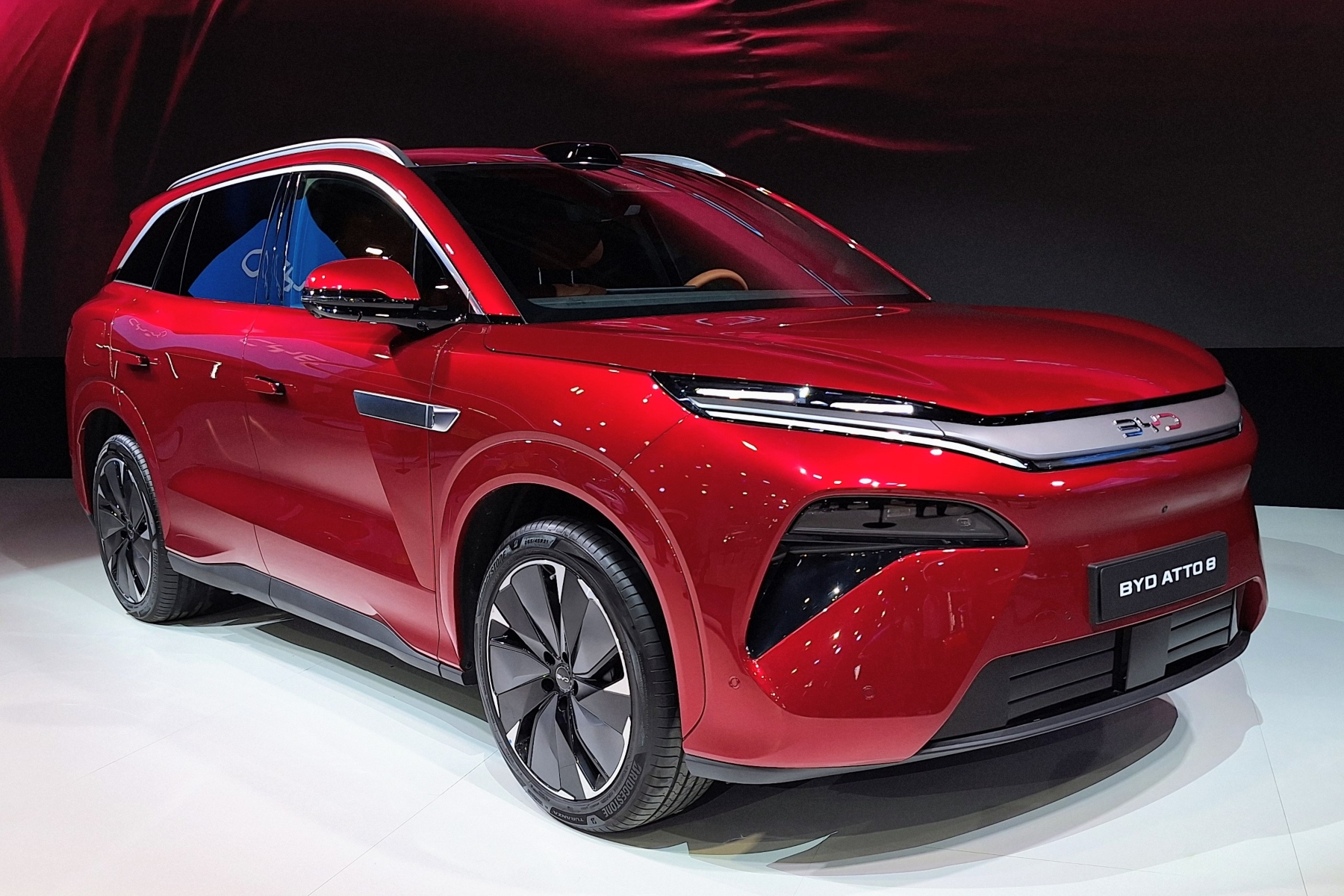BYD Atto 8